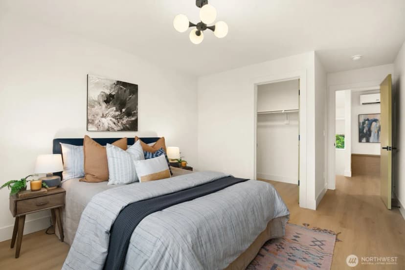 Property photo for 5053 35th Avenue Sw, Seattle photo 16