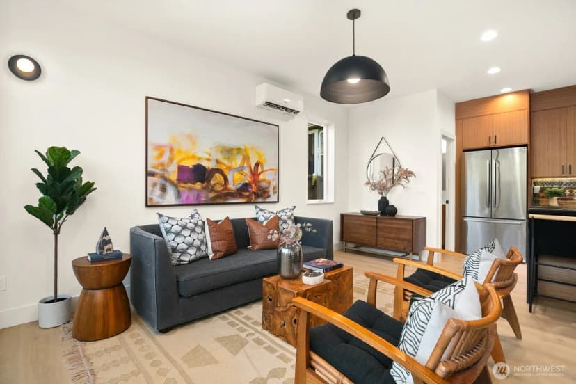 Property photo for 5053 35th Avenue Sw, Seattle photo 4