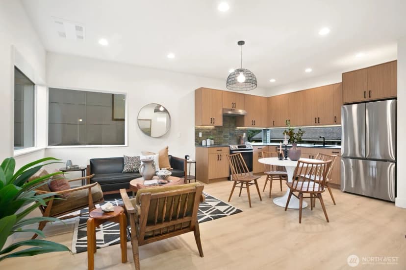 Property photo for 5053 35th Avenue Sw #b, Seattle photo 6