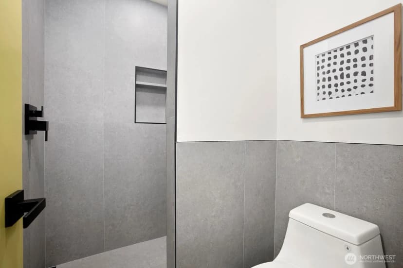 Property photo for 5053 35th Avenue Sw #b, Seattle photo 18