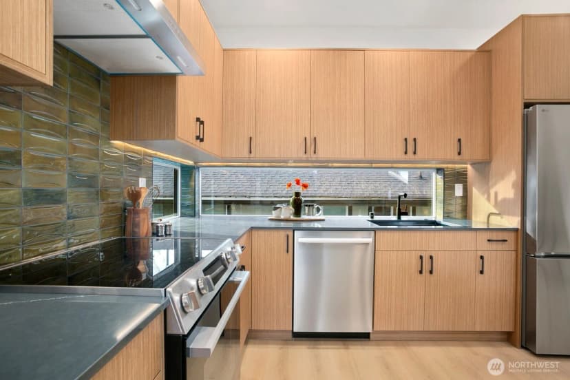 Property photo for 5053 35th Avenue Sw #b, Seattle photo 9