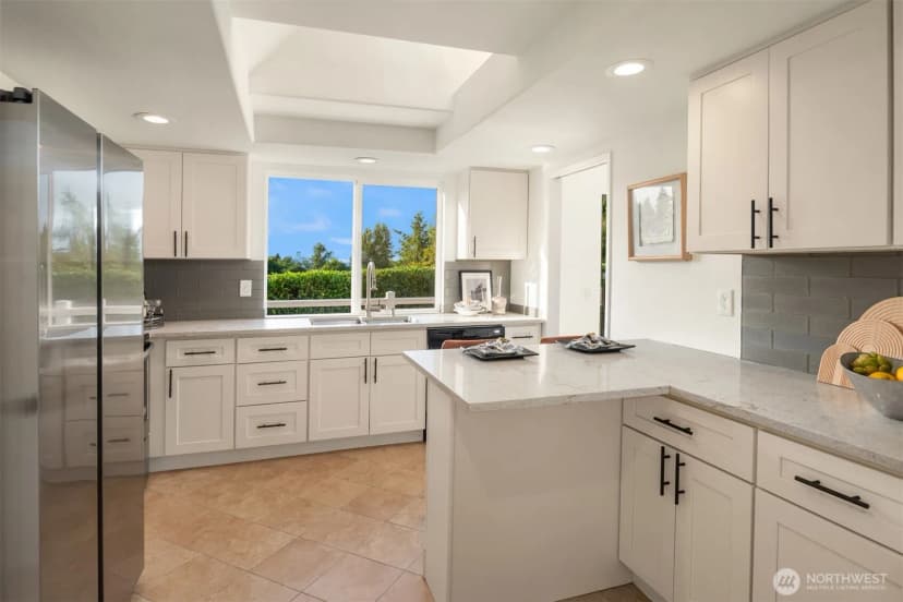 Property photo for 12218 Se 47th Place, Bellevue photo 11