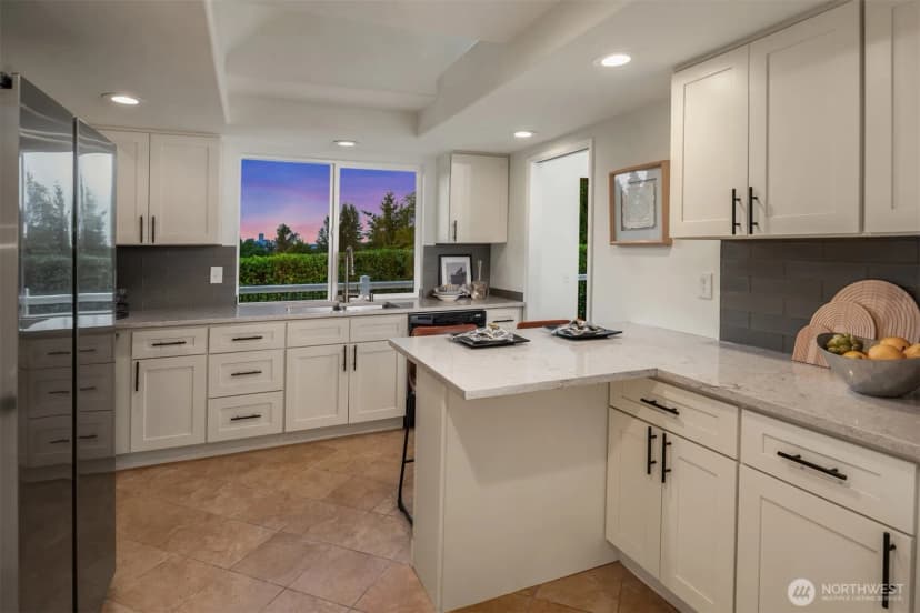 Property photo for 12218 Se 47th Place, Bellevue photo 14