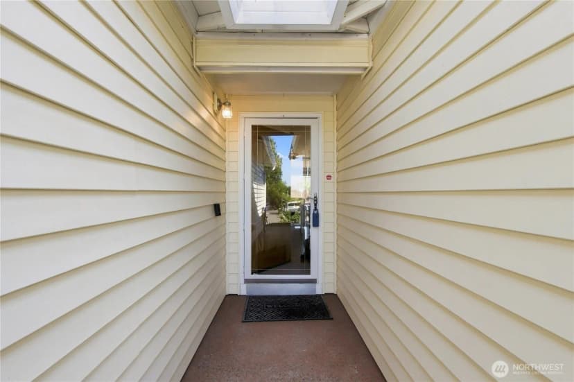 Property photo for 504 N Lark Drive, Ridgefield photo 5