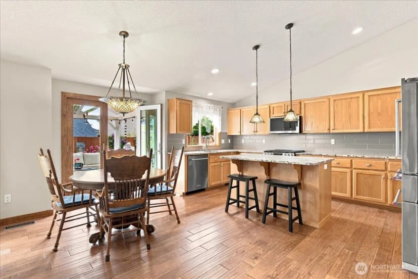 Property photo for 504 N Lark Drive, Ridgefield photo 11