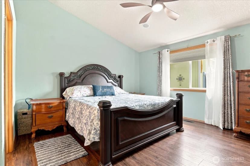 Property photo for 504 N Lark Drive, Ridgefield photo 17