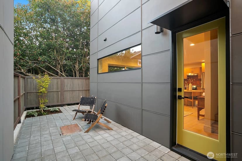 Property photo for 5051 35th Avenue Sw, Seattle photo 22