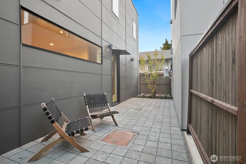 Property photo for 5051 35th Avenue Sw, Seattle photo 23