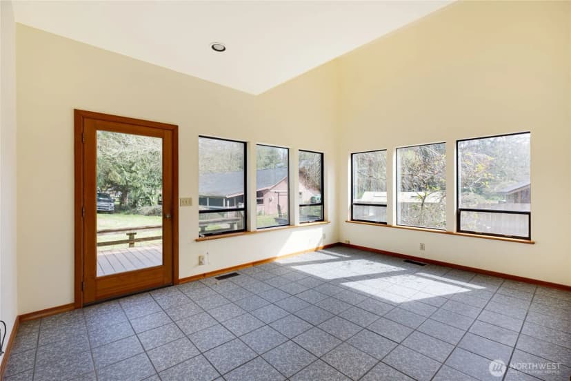 Property photo for 25800 Ne Port Gamble Road Ne, Poulsbo photo 6