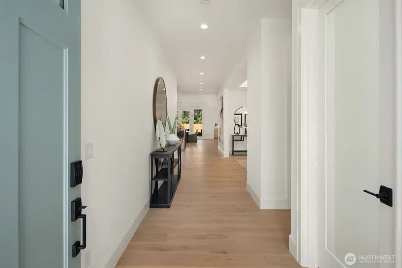 Property photo for 550 166th Avenue Ne, Bellevue photo 13