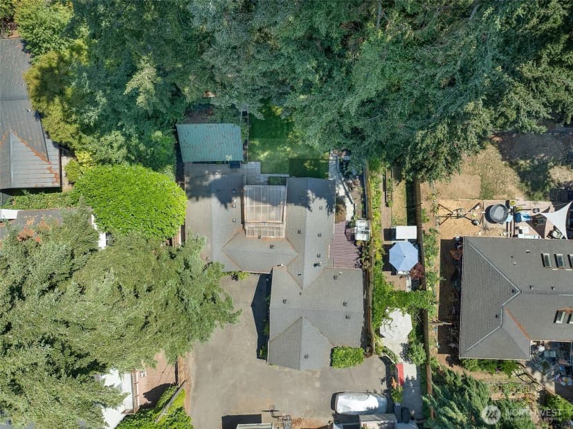 Property photo for 11350 28th Avenue Ne, Seattle photo 39