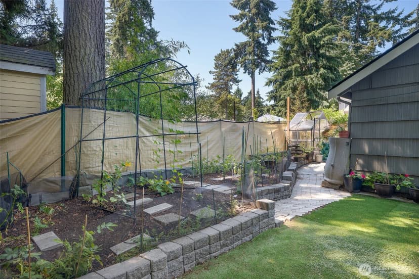 Property photo for 11350 28th Avenue Ne, Seattle photo 28