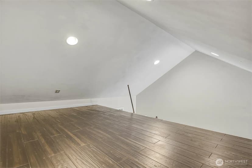 Property photo for 11350 28th Avenue Ne, Seattle photo 34
