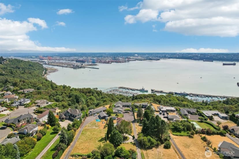 Property photo for 4608 Browns Point Boulevard, Tacoma photo 37