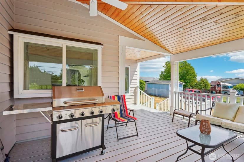 Property photo for 4608 Browns Point Boulevard, Tacoma photo 30