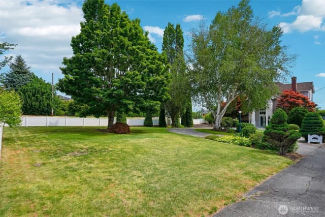 Property photo for 4608 Browns Point Boulevard, Tacoma photo 2