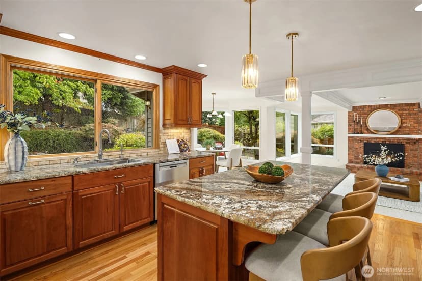 Property photo for 22525 Se 46th Place, Sammamish photo 9