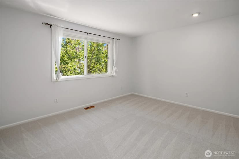 Property photo for 22525 Se 46th Place, Sammamish photo 22