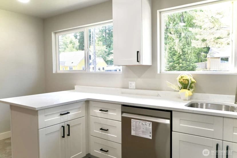 Property photo for 1012 Campbell Avenue, Port Angeles photo 6