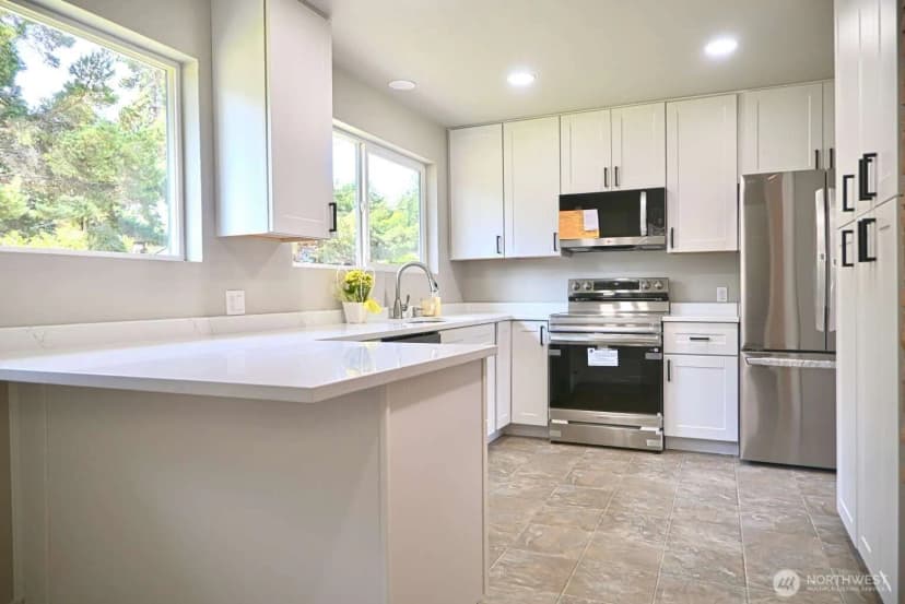 Property photo for 1012 Campbell Avenue, Port Angeles photo 4
