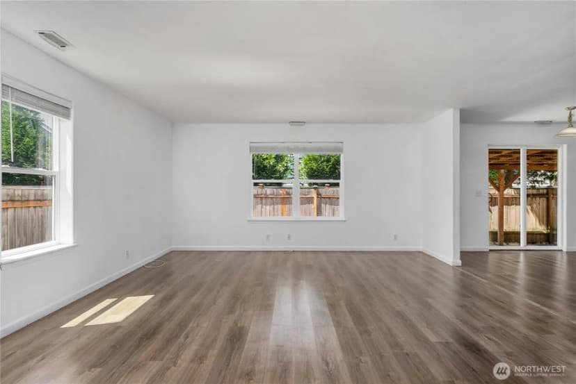 Property photo for 19514 104th Avenue E, Graham photo 17