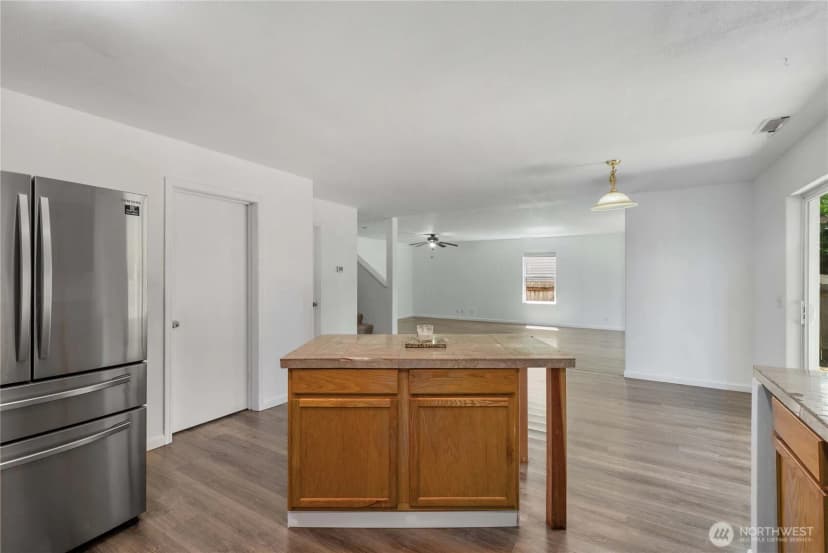 Property photo for 19514 104th Avenue E, Graham photo 8