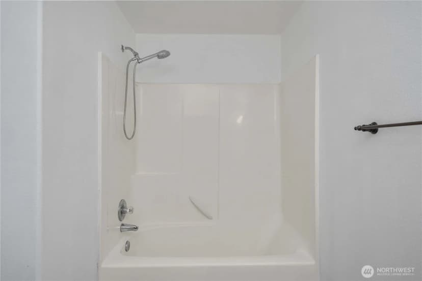 Property photo for 19514 104th Avenue E, Graham photo 31
