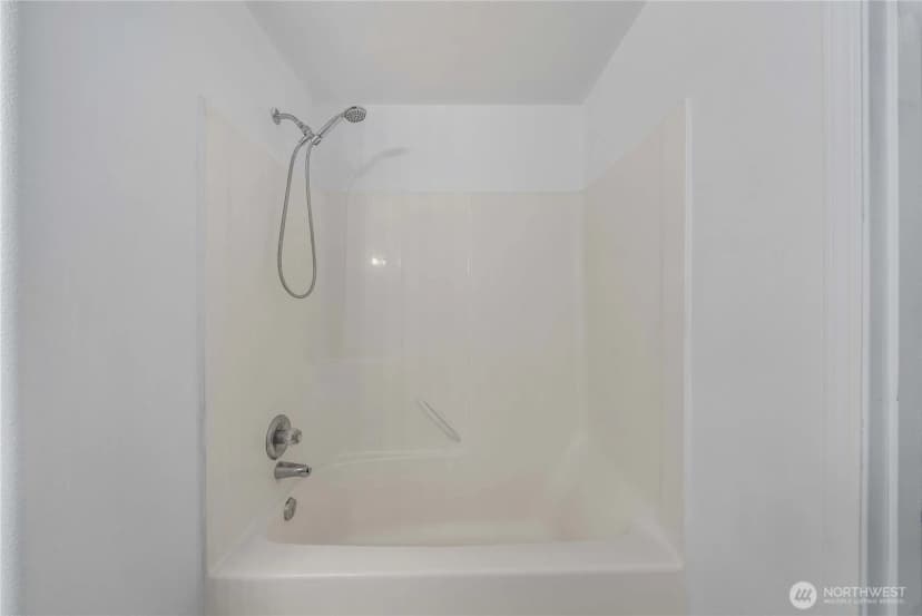 Property photo for 19514 104th Avenue E, Graham photo 27
