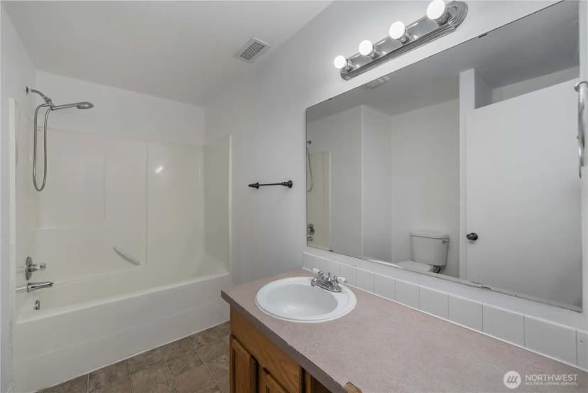 Property photo for 19514 104th Avenue E, Graham photo 30