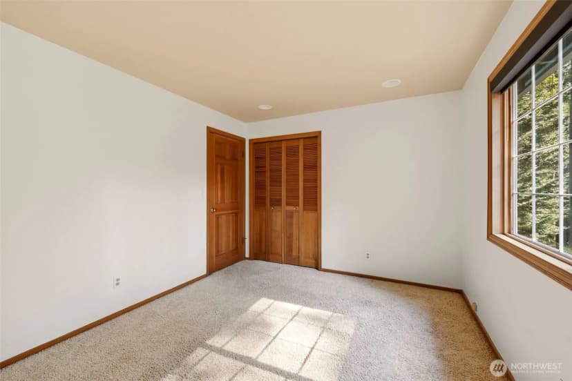 Property photo for 14326 17th Avenue Ne, Redmond photo 34