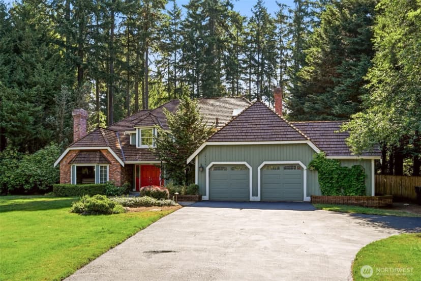 Property photo for 14326 17th Avenue Ne, Redmond photo 2