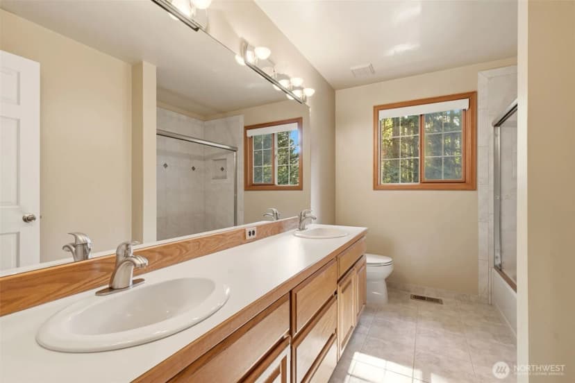 Property photo for 14326 17th Avenue Ne, Redmond photo 32