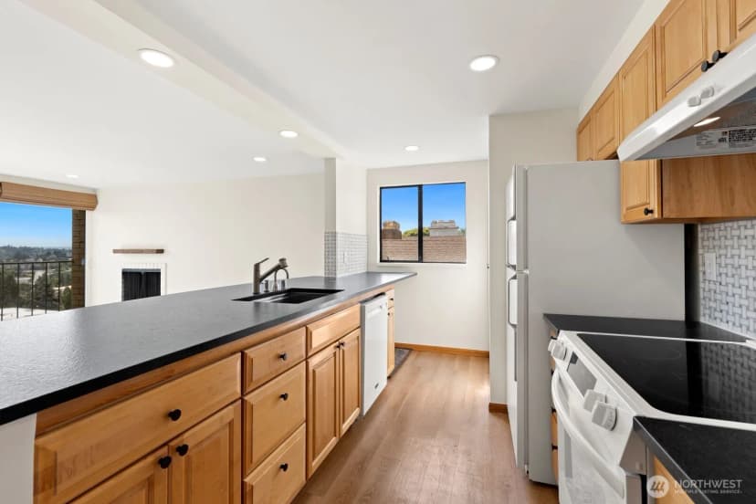 Property photo for 3710 25th Place W #405, Seattle photo 9