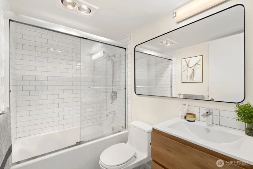 Property photo for 3710 25th Place W #405, Seattle photo 17