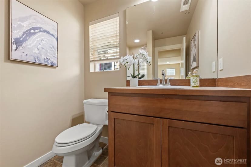 Property photo for 10212 242nd Avenue Ne, Redmond photo 9