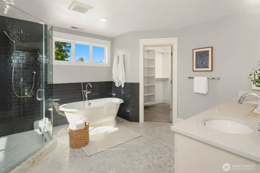 Property photo for 7051 34th Avenue Ne, Seattle photo 27