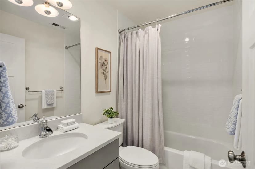 Property photo for 7051 34th Avenue Ne, Seattle photo 33
