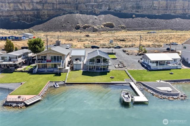 Property photo for 32014 Lakeview Road Ne, Coulee City
