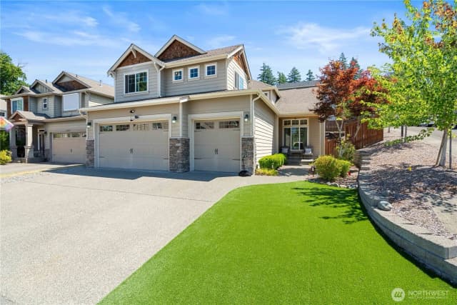 Property photo for 23890 Se 286th Place, Maple Valley photo 2