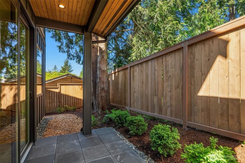 Property photo for 12414 Ne 72nd Street, Kirkland photo 22