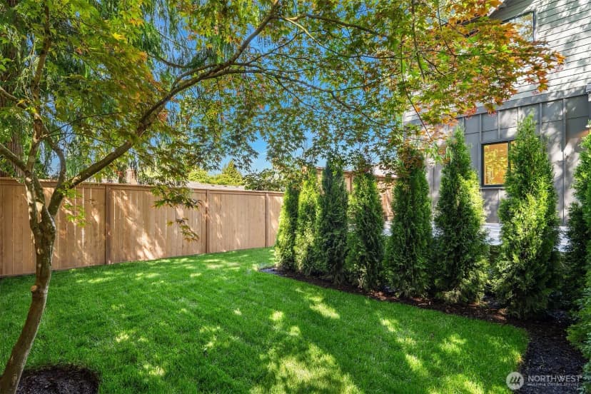 Property photo for 12414 Ne 72nd Street, Kirkland photo 23