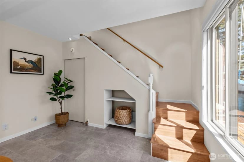 Property photo for 2025 Fairview Avenue E #e, Seattle photo 24