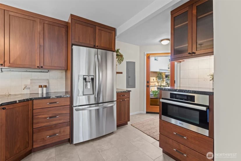 Property photo for 2025 Fairview Avenue E #e, Seattle photo 16