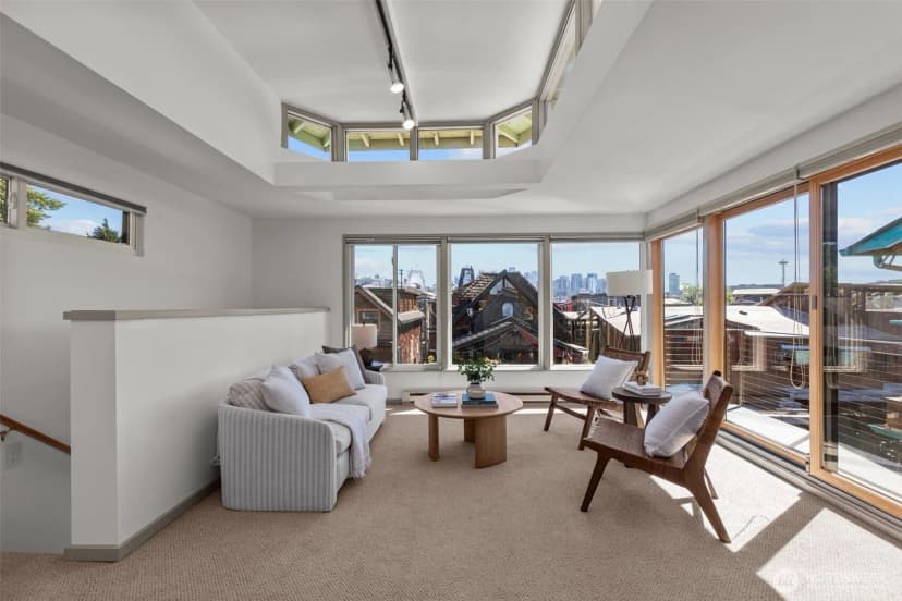 Property photo for 2025 Fairview Avenue E #e, Seattle photo 4