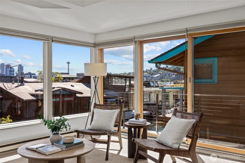 Property photo for 2025 Fairview Avenue E #e, Seattle photo 3