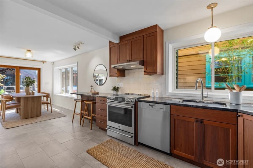 Property photo for 2025 Fairview Avenue E #e, Seattle photo 19
