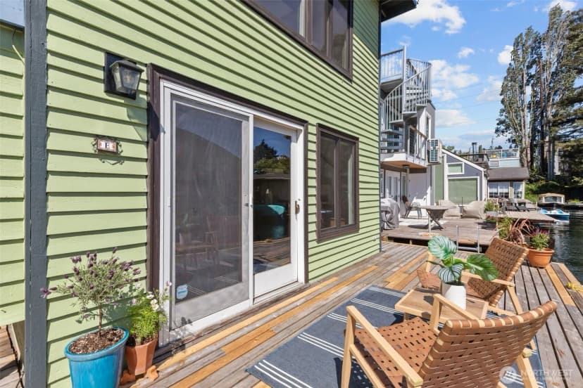 Property photo for 2025 Fairview Avenue E #e, Seattle photo 32