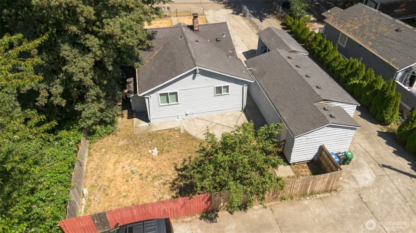 Property photo for 9201 36 Avenue S, Seattle photo 34
