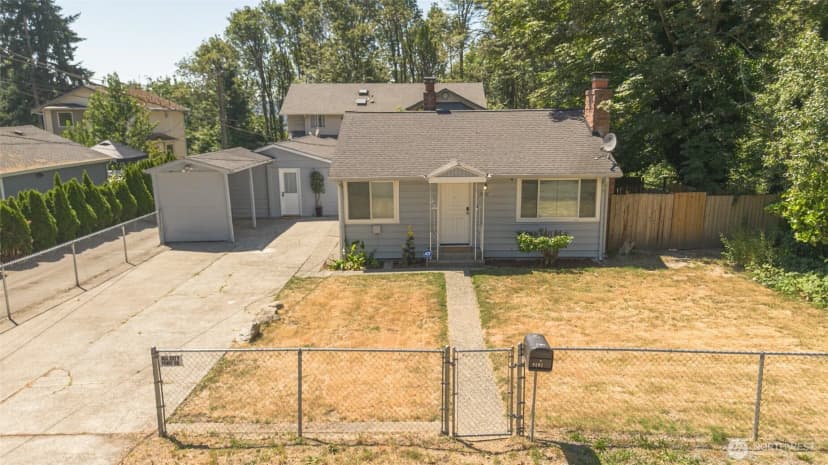 Property photo for 9201 36 Avenue S, Seattle photo 32