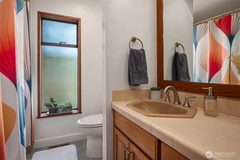 Property photo for 1627 California Avenue Sw #2, Seattle photo 21